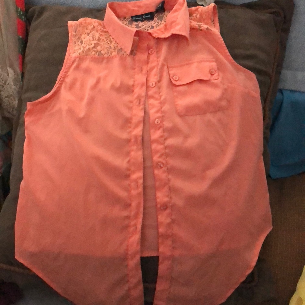 Pink no sleeve button up